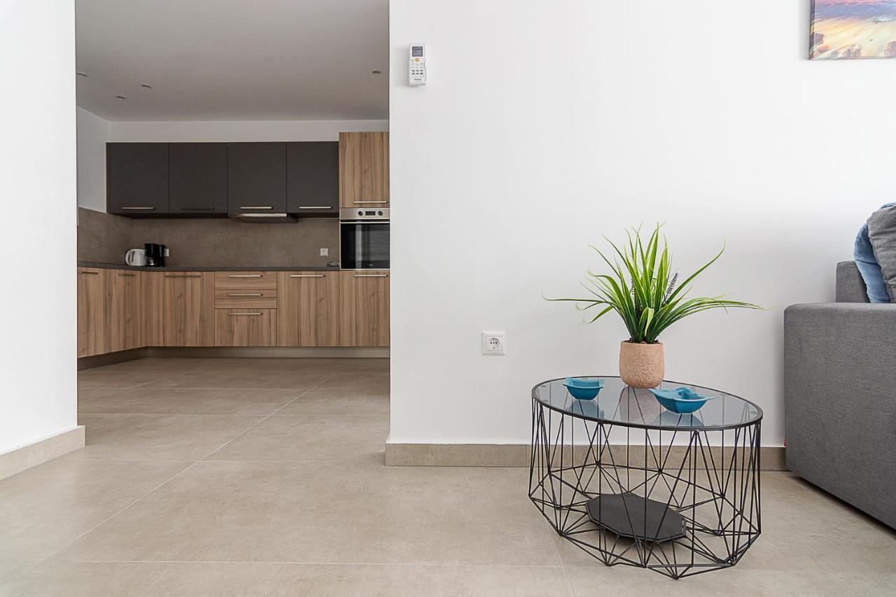 Renovated Apartment Next To Panathenaic Stadium Athena Bagian luar foto